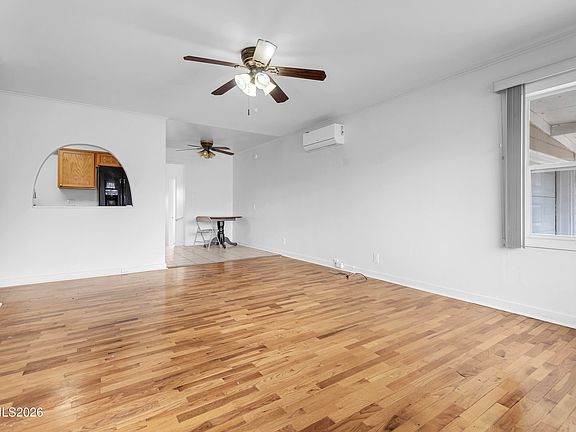3rd image of 932 Wilkinson Ave