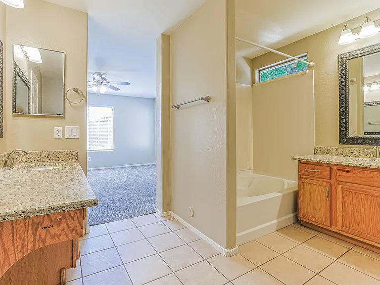 2053 W Hayden Peak Dr — Photo 9