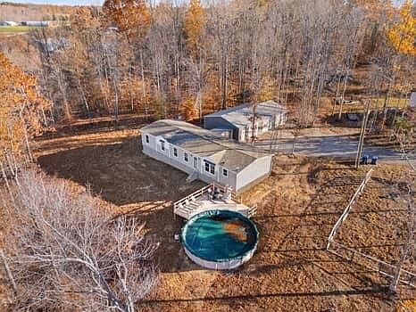 3rd image of 168 Eagle Crest Dr