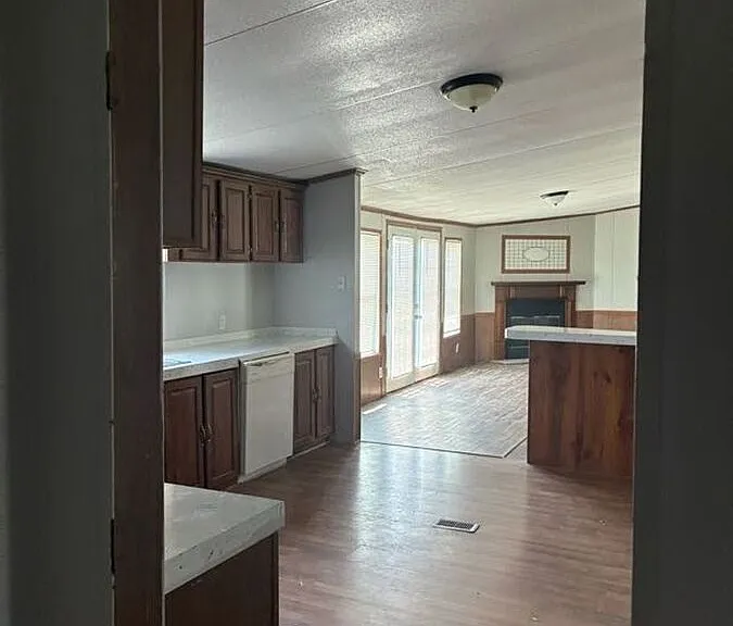 743 E Wilson Dr — Photo 31