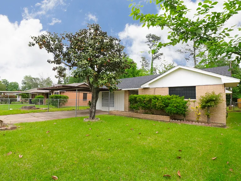 9526 Balsam Ln — Photo 15