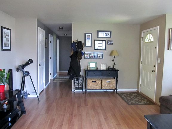 2nd image of 4777 Bayshore Dr