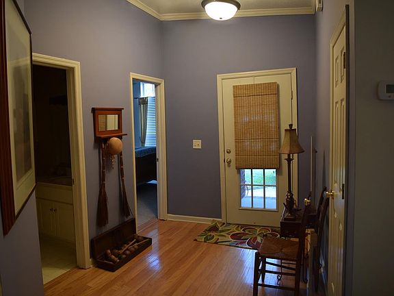 2nd image of 1213 Carriage Dr