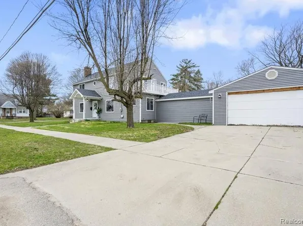 2601 Illinois Ave, Flint, MI 48506