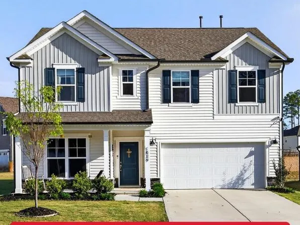 1839 Streamsong Cir, Fuquay Varina, NC 27526