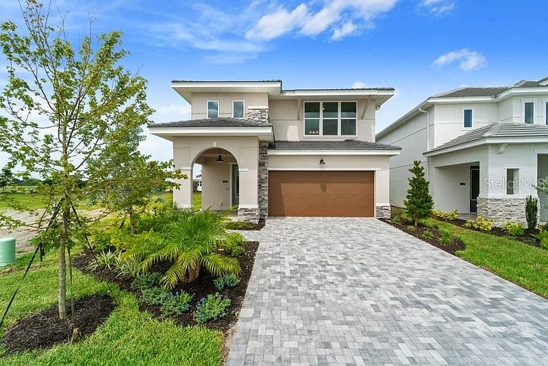 1st image of 637 ALLORA AVENUE