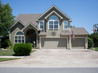1908 Victory Ln, Kearney, MO 64060