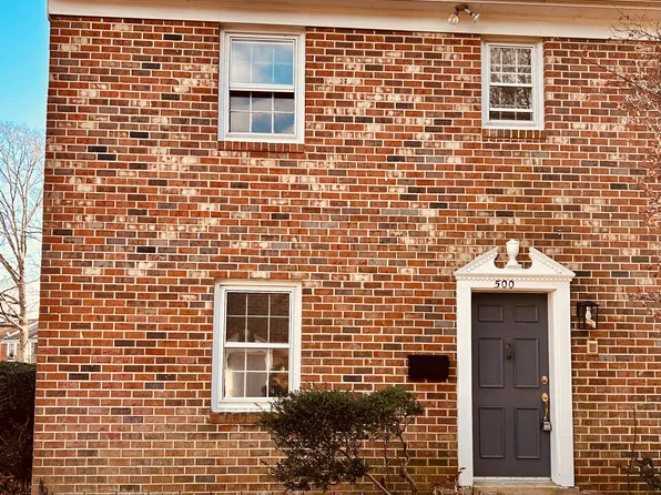 500 Olde Greenwich Cir, Fredericksburg, VA 22408