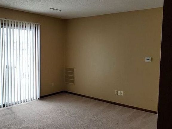 2nd image of 300 S J St #4