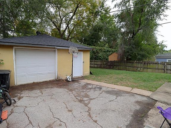 3rd image of 2617 S 49th St