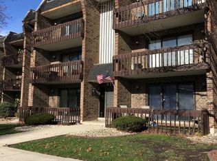 3728 215th St APT 103, Matteson, IL 60443
