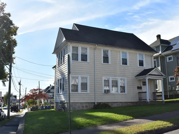 11 Manhattan Ave, Bridgeport, CT 06606