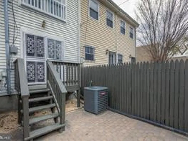 1651 Gales St NE — Photo 43