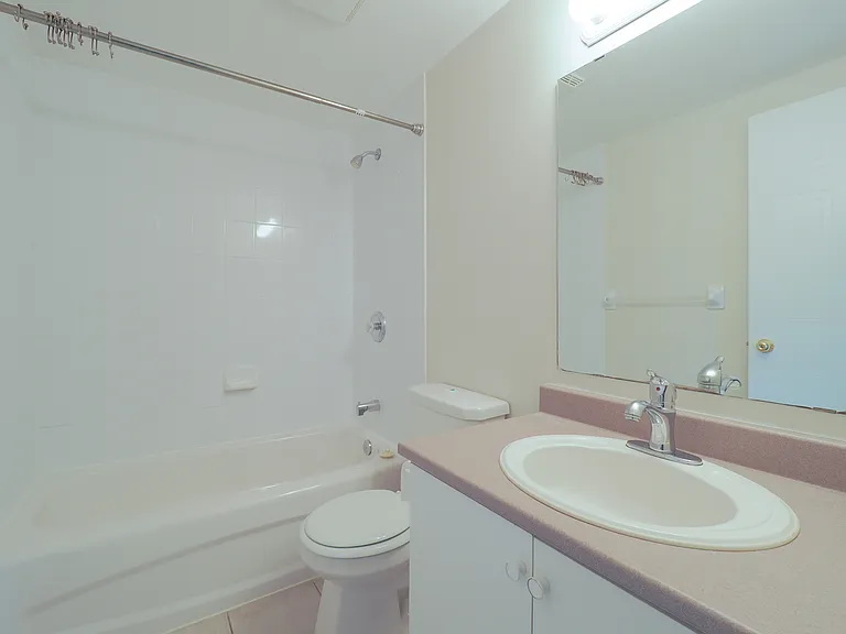 1678 Russell Rd #4 — Photo 13