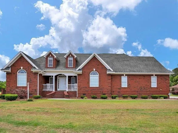 165 River Run Dr, Lumberton, NC 28360