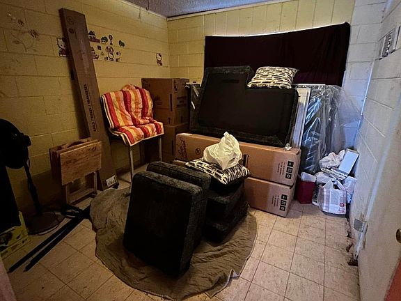 5th image of 1006 S Union Ave