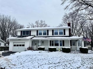 4923 Driftwood Dr, Liverpool, NY 13088