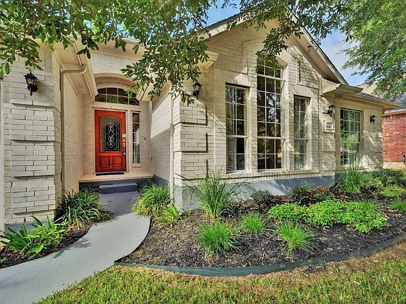 3rd image of 1016 Savanna Ln