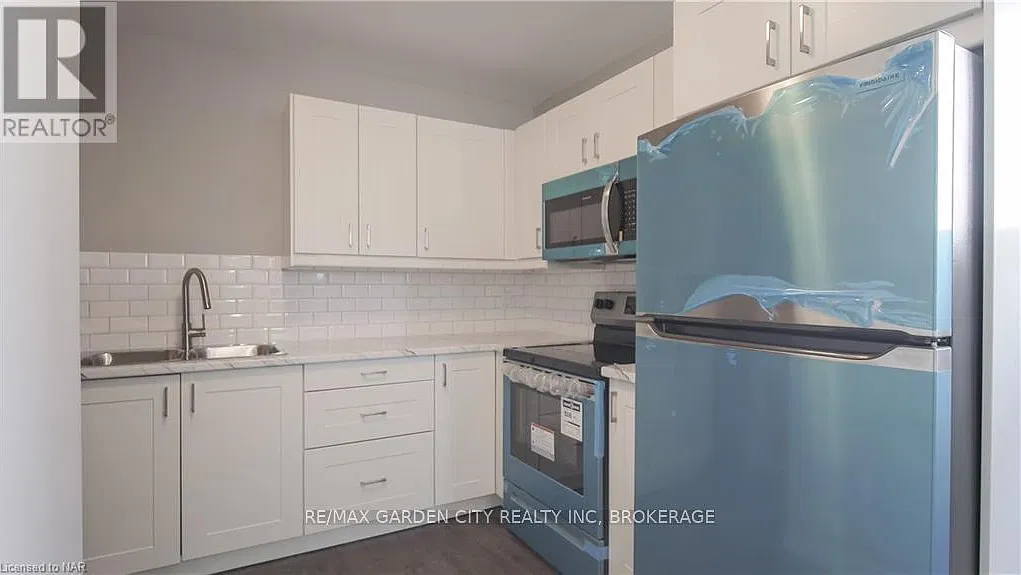 2 bed, 900 sqft, $1,675 — Photo 3