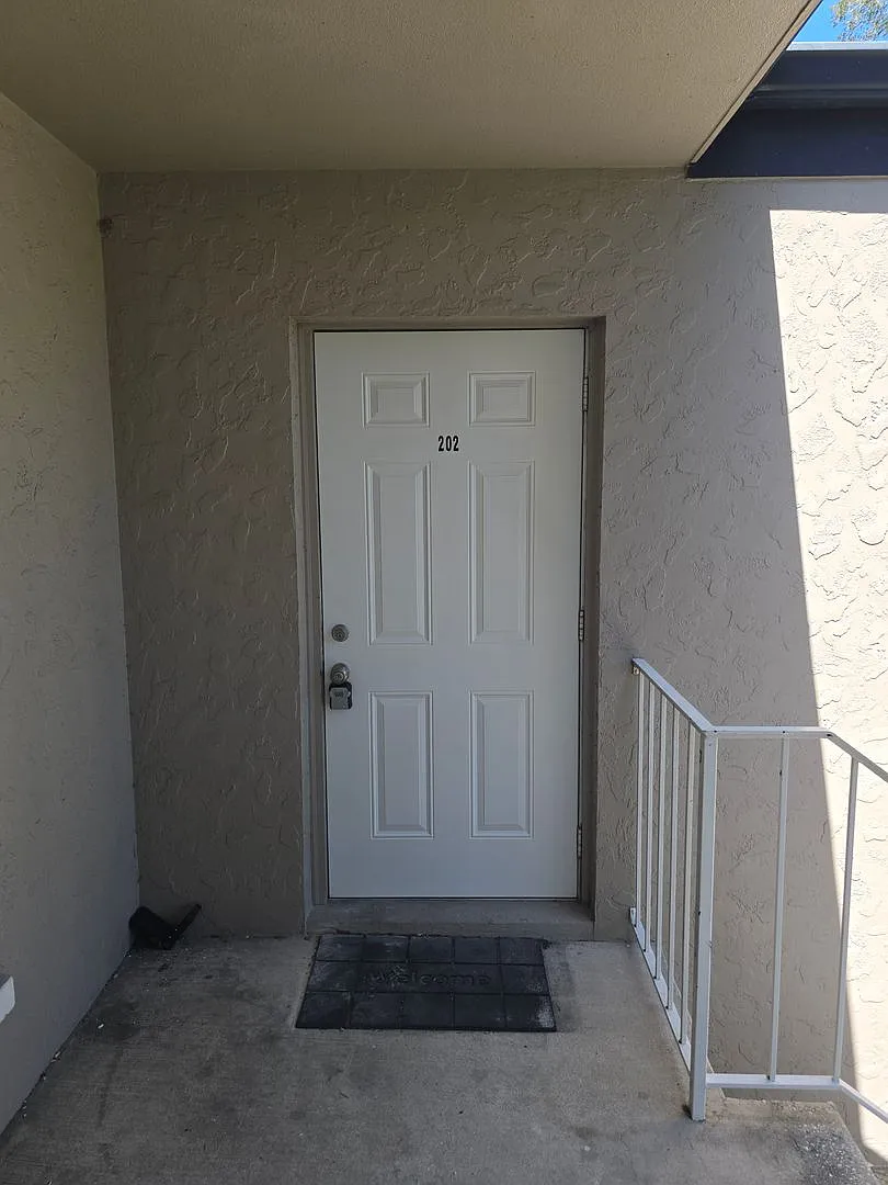 115 Picardy Villa Cir — Photo 2