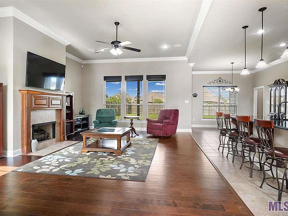 3rd image of 13216 Crownridge Dr