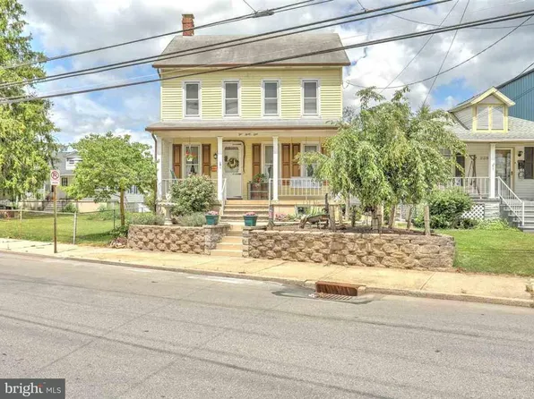 241 Poplar St, Hanover, PA 17331