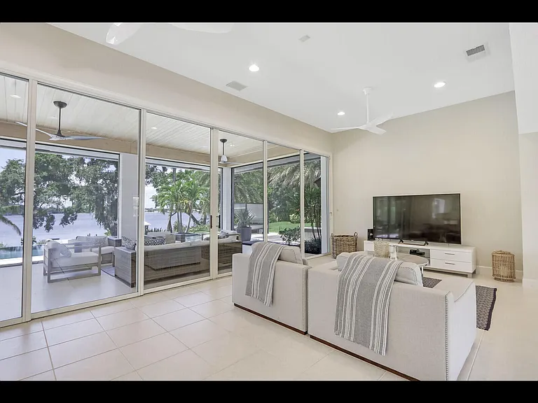 11 N River Rd — Photo 12