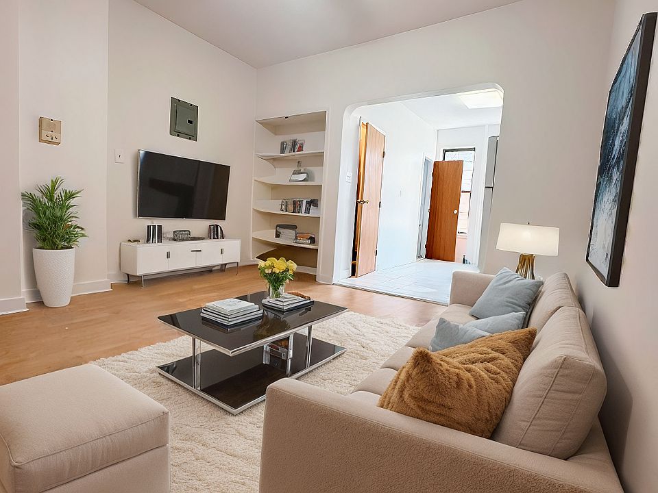 1st image of 3236 48th St APT 1R