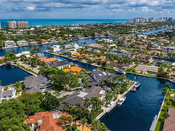 5th image of 11 Bay Colony Lane
