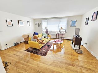 6901 N Lakewood Ave #1, Chicago, IL 60626