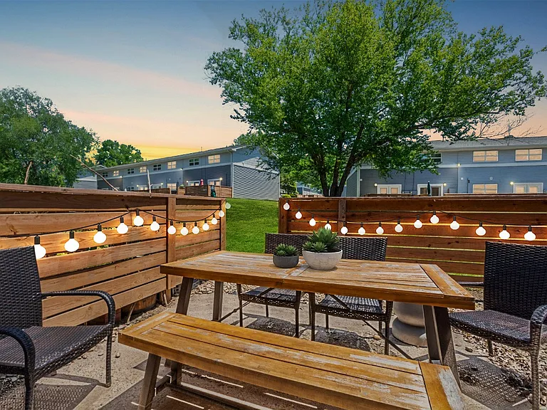 South Square Townhomes — Photo 2