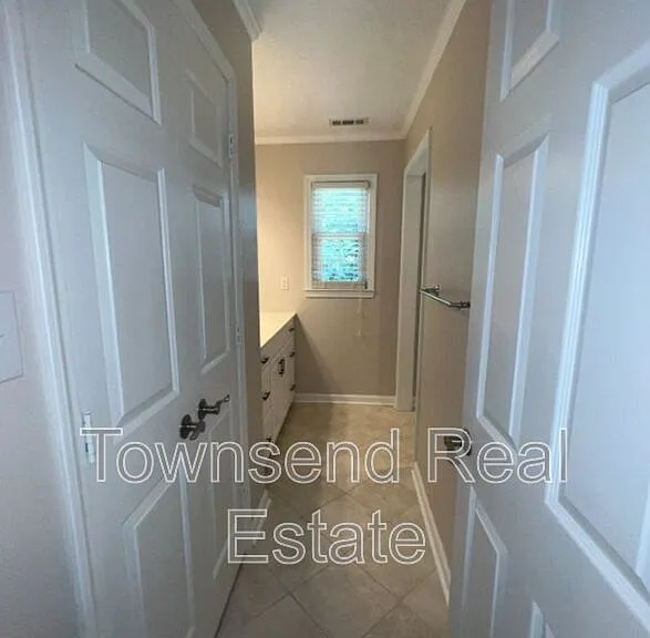 303 Wagoner Dr — Photo 19
