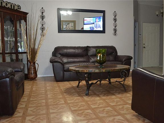 2nd image of 2753 Gant Dr