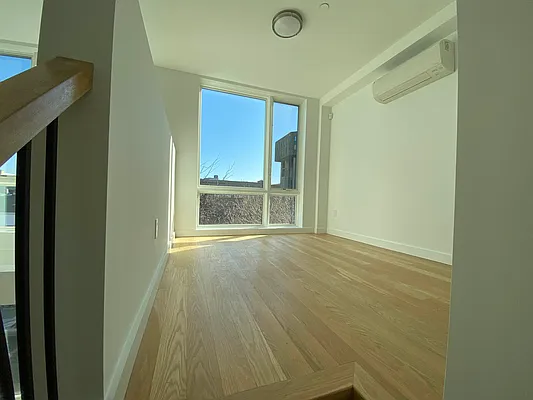 Rented by Evans Real Estate | media 37