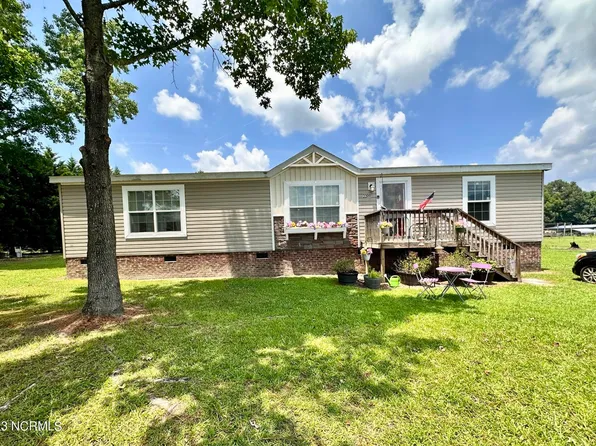 2399 View Nicholson Road, Williamston, NC 27892