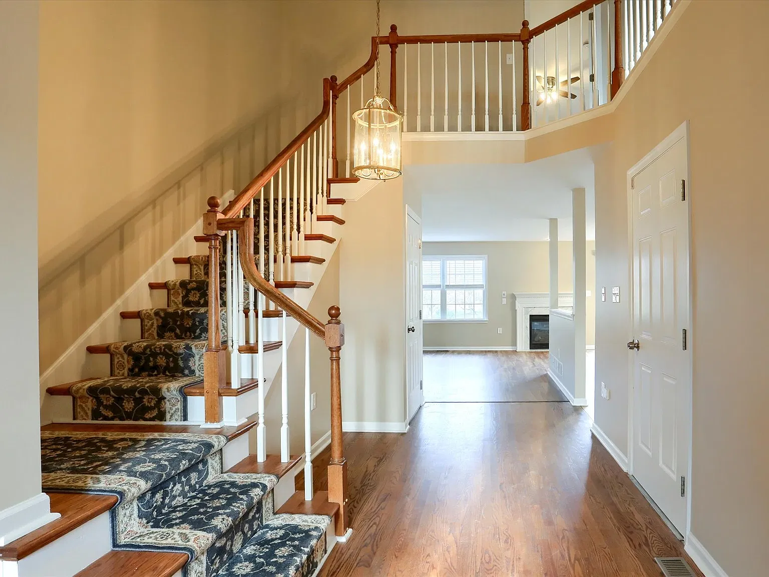 2 bed, 1716 sqft, $2,149 — Photo 1