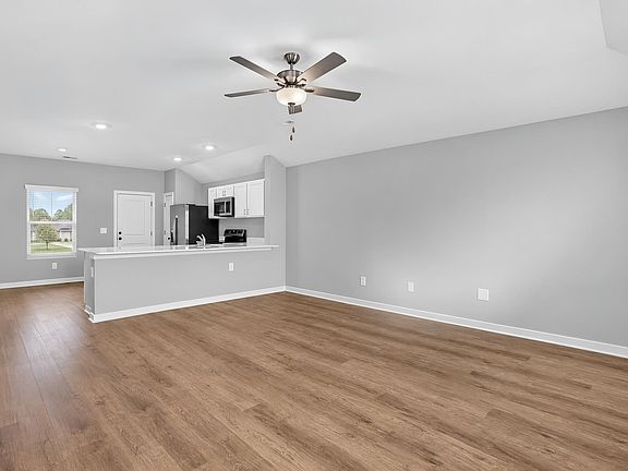 3rd image of 1703 Sims Ave SE