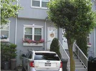20 Crown Ct, Staten Island, NY 10312