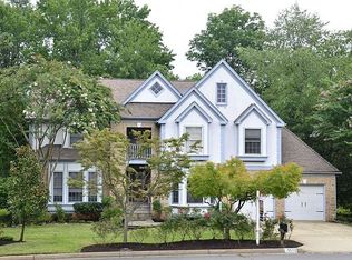 5512 Ashleigh Rd, Fairfax, VA 22030