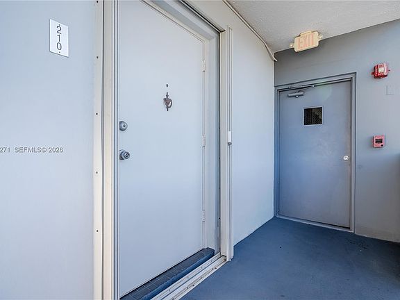 4th image of 1445 Atlantic Shores Blvd APT 210
