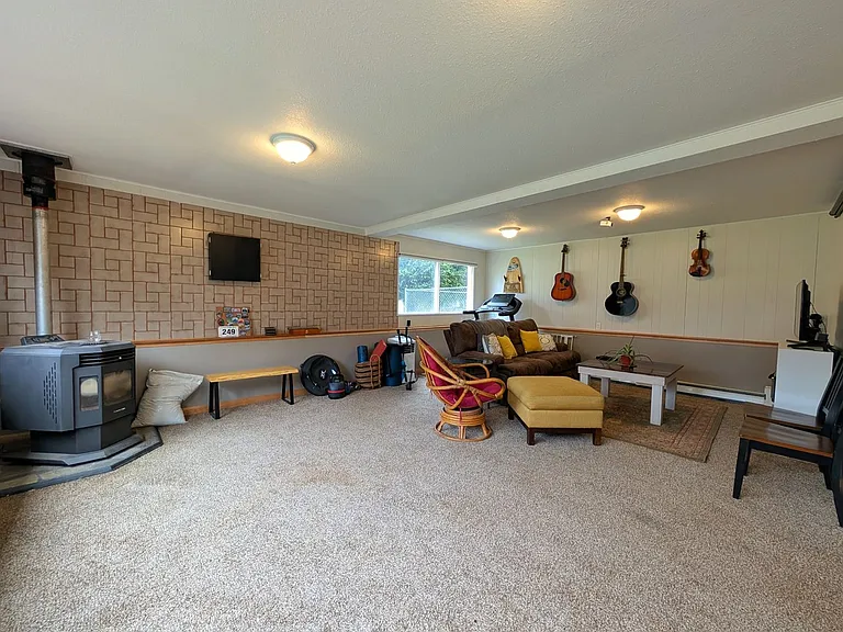 8221 Birch Ln — Photo 22
