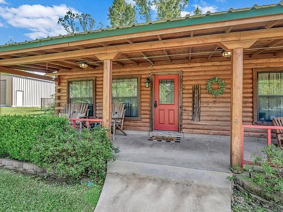 5th image of 241 Sprucewood Dr