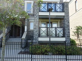 20 Dunsheath Way #302, Markham, ON L6B1N3