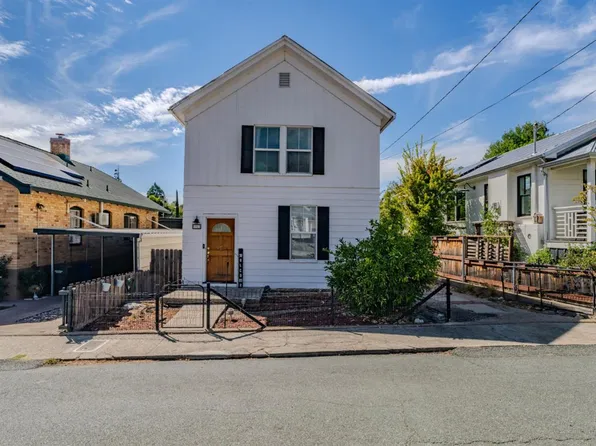 91 Broad St, Sutter Creek, CA 95685