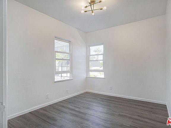 2nd image of 1147 24th St APT D