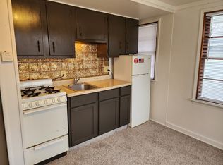 1159 S Shore Dr APT 9, Holland, MI 49423