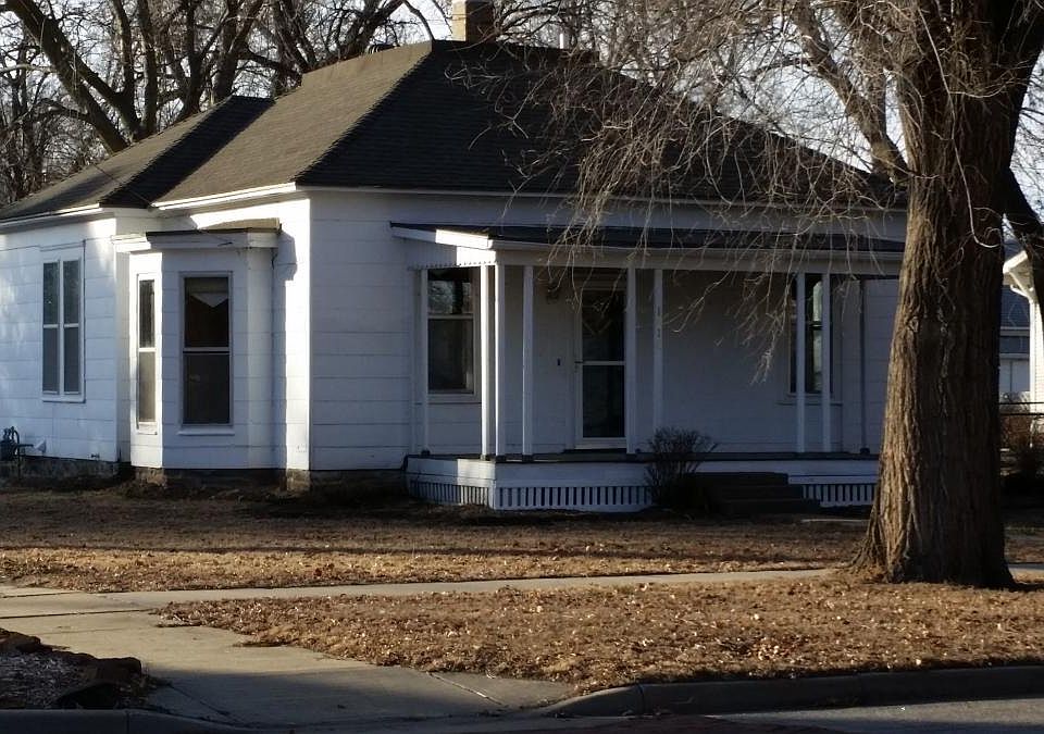 1st image of 1216 Highland Ave