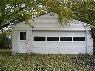 1st image of 1520 Barney Ave