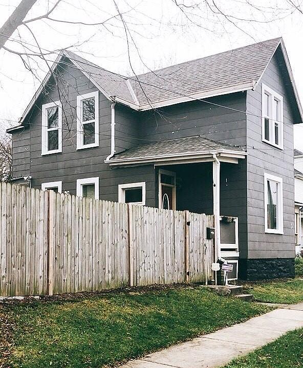 1st image of 1307 E Mound St
