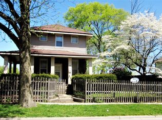 206 W Maple St, Champaign, IL 61820